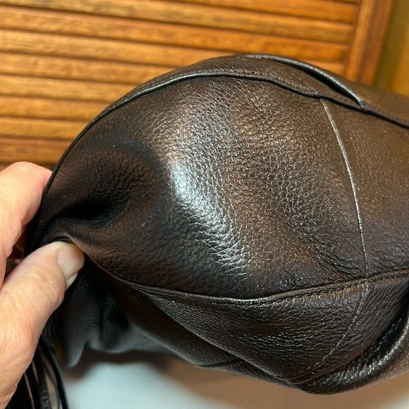 EUC Michael Kors tassel hobo black, pebble leather, satchel shoulder bag - Picture 12 of 17